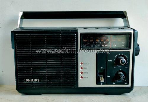 2 Band Portable Radio 390 90AL390 /00S; Philips Hong Kong (ID = 3054133) Radio