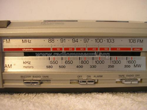 Electronic Clock Radio Recorder D7527 /00S; Philips Hong Kong (ID = 2091537) Radio