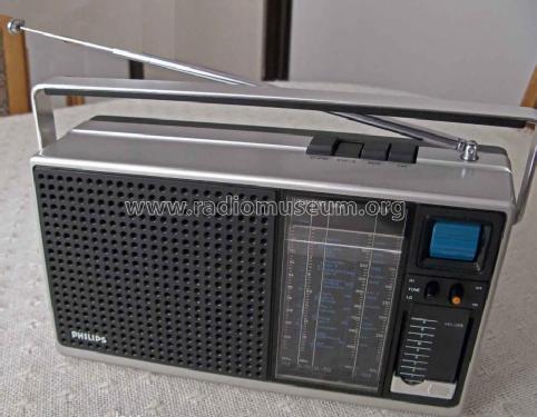 90RL650 /00R /15R /22R; Philips Ibérica, (ID = 1131817) Radio