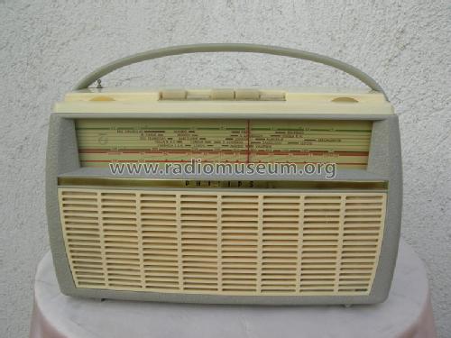 L4E13T /00G /00F; Philips Ibérica, (ID = 1583247) Radio