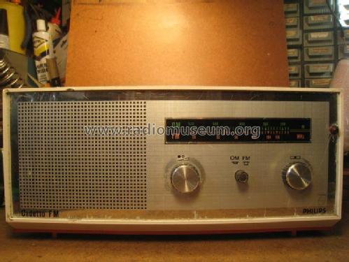 19RB196; Philips Italy; (ID = 1897223) Radio