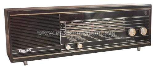 22RB382; Philips Italy; (ID = 2523198) Radio