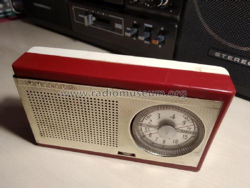 L1I00T; Philips Italy; (ID = 2526427) Radio