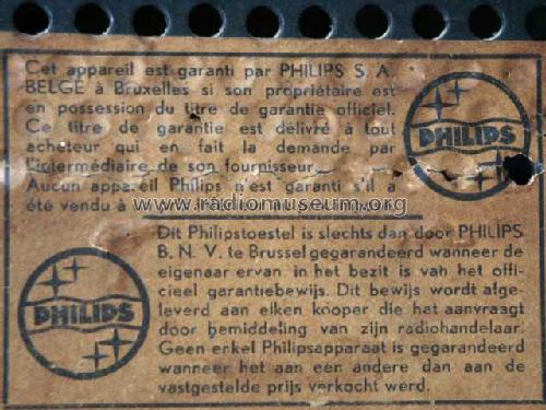 525A; Philips Belgium (ID = 765678) Radio