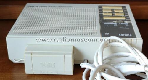 Electronic Clock Radio 3 Band FM MW LW Receiver D3142 /19S; Philips Malaysia; (ID = 2905861) Radio