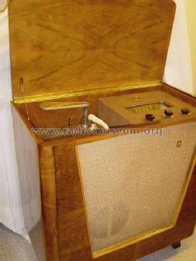 Musikschrank FA611A; Philips - Österreich (ID = 186953) Radio