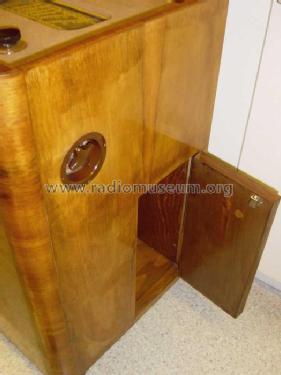 Musikschrank FA611A; Philips - Österreich (ID = 186960) Radio