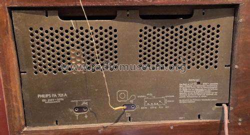 Musikschrank FA701A; Philips - Österreich (ID = 2919482) Radio