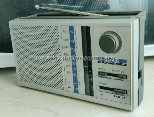 Portable D2000/00; Philips - Österreich (ID = 2760498) Radio