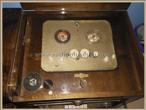 UKW-Magnetophonschrank FA833A; Philips - Österreich (ID = 1959784) Radio