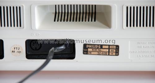 19RB 244 Radio from the 70s by Philips - 10 Watt Location