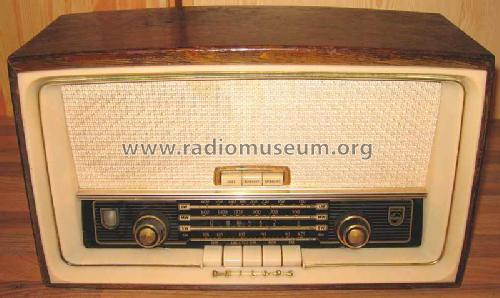 B3D92A; Philips Radios - (ID = 553188) Radio