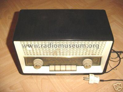 A vintage Phillips radio, type BD284U, made with green b…