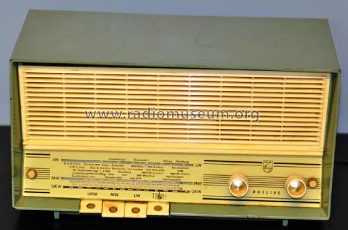 Philitina III B2D02A; Philips Radios - (ID = 1950678) Radio