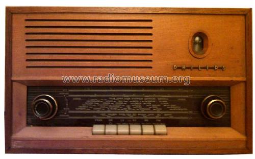 B4S70A; Philips, Svenska AB, (ID = 1139218) Radio