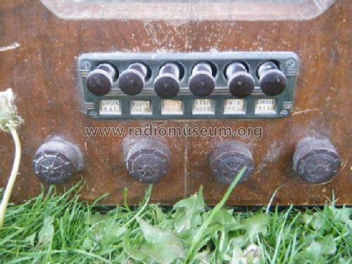 Push Button Five BT530; Pilot Radio Ltd.; (ID = 1338965) Radio