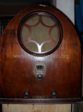 3; Plymouth Radio Corp. (ID = 1802922) Radio