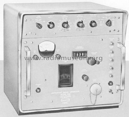 Microwave Signal Generator PMK; Polarad Electronics (ID = 470711) Equipment