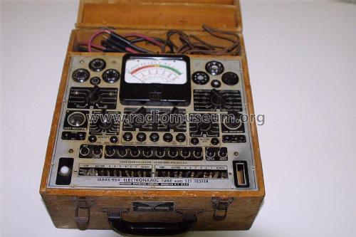 Dynamic Electronometer - Tube Tester 954; Precision Apparatus (ID = 1343832) Equipment