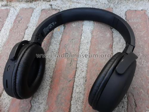 Premium Wireless Headphones EE5117; Primark; London (ID = 2635479) Speaker-P