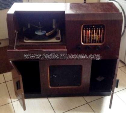 Radiogram P53; Pye Ireland Ltd.; (ID = 2296773) Radio