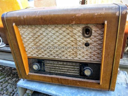 PZ101; Pye N.Z. Ltd.; Waihi (ID = 1957357) Radio
