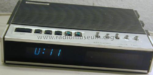 electronic clock radio W1053U; QUELLE GmbH (ID = 2406307) Radio