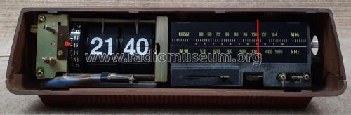 Universum Clock Radio W2720 Best. Nr. 000.283-2; QUELLE GmbH (ID = 3119891) Radio