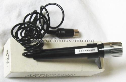 Universum Dynamisches Mikrofon Artikelnr.: 18641; QUELLE GmbH (ID = 2765919) Microphone/PU