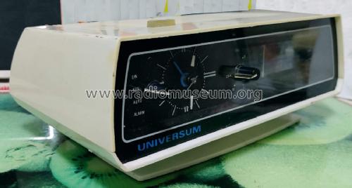 Universum-Uhrenradio W1933 Bestell Nr. 01065 / 01913; QUELLE GmbH (ID = 2927072) Radio