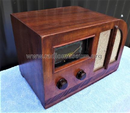 Columbus Model 12; Columbus Brand; (ID = 2667304) Radio