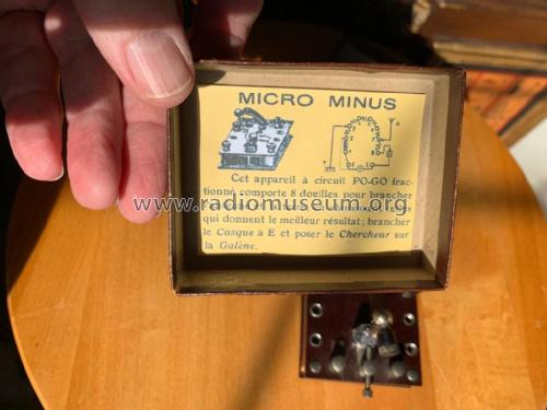 Europe 2 Camping Micro ; Radio Minus; Vitry (ID = 3013154) Crystal