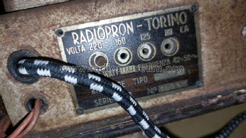 PP; Radiopron Radio F. (ID = 2976729) Radio