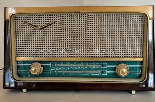 R-888; Unknown - CUSTOM (ID = 1986325) Radio