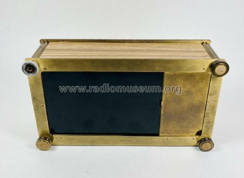 Brass T-100 Premiere 9072-1; Raytheon Mfg. Co.; (ID = 2611570) Radio