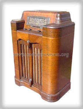 29K2 Ch= RC-570C; RCA RCA Victor Co. (ID = 284598) Radio