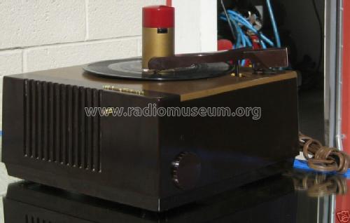 45-EY-1 Ch= RS-132F; RCA RCA Victor Co. (ID = 369858) R-Player