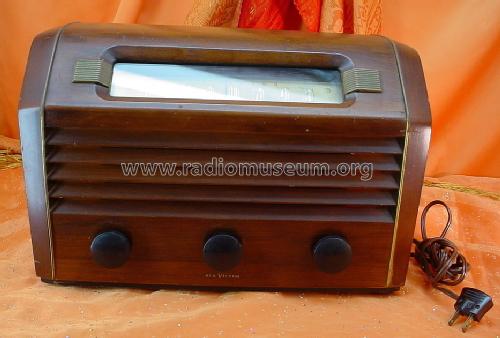 66X13 Ch= RC-1046B; RCA RCA Victor Co. (ID = 1465482) Radio