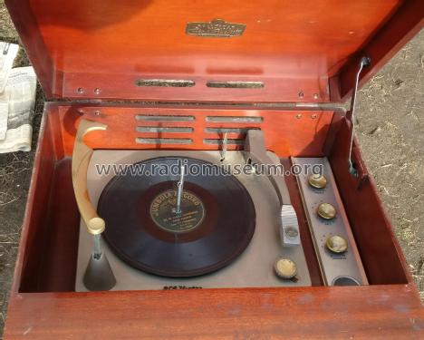 6-HF-5 New Orthophonic High Fidelity Ch= RS-150; RCA RCA Victor Co. (ID = 2353034) R-Player