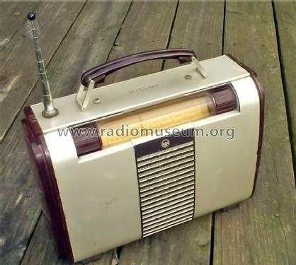 6QP3 RC 1067; RCA RCA Victor Co. (ID = 1599314) Radio