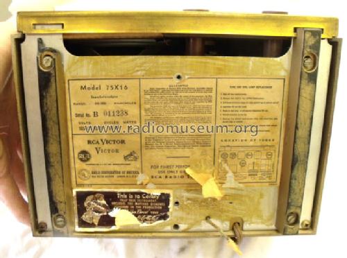 75X16 Ch= RC-1050B; RCA RCA Victor Co. (ID = 1193974) Radio