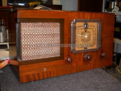 86T44 ; RCA RCA Victor Co. (ID = 1381731) Radio