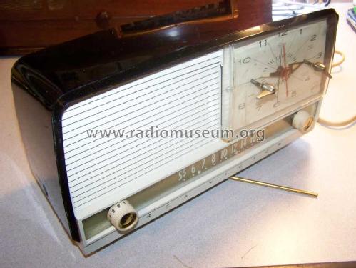 8-C-8DE Ch= RC-1166; RCA RCA Victor Co. (ID = 896788) Radio