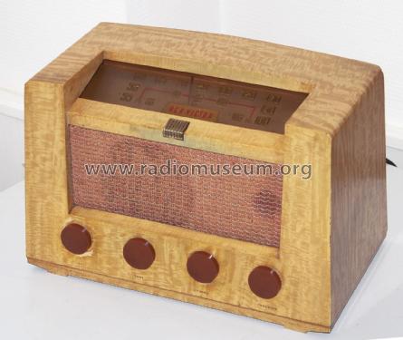 8R76 Ch= RC-1060A; RCA RCA Victor Co. (ID = 2831914) Radio