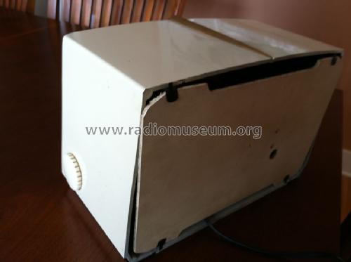 8X542 Ch= RC-1065K; RCA RCA Victor Co. (ID = 1408636) Radio