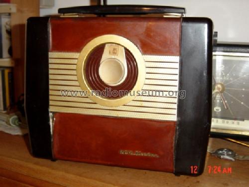 9BX5 Ch= RC-1059B; RCA RCA Victor Co. (ID = 51794) Radio