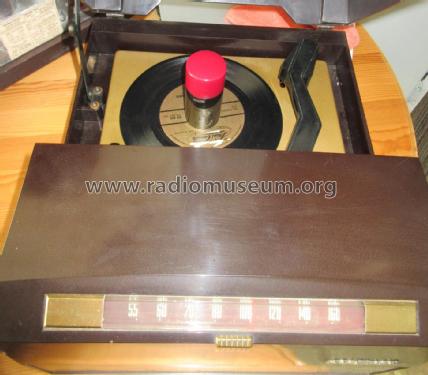 9Y510 Ch= RC-1077A; RCA RCA Victor Co. (ID = 3079959) Radio