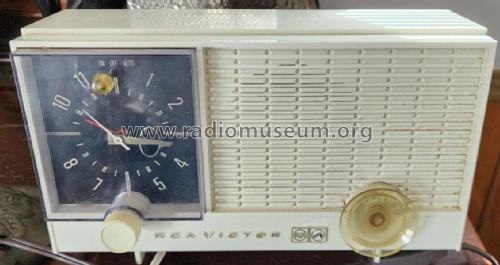 Clock Radio RJD10Y White; RCA RCA Victor Co. (ID = 2942331) Radio