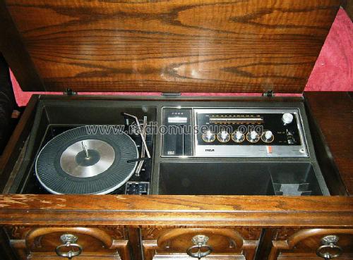 Mark 8 Stereo VTT320 DX; RCA RCA Victor Co. (ID = 1277476) Radio