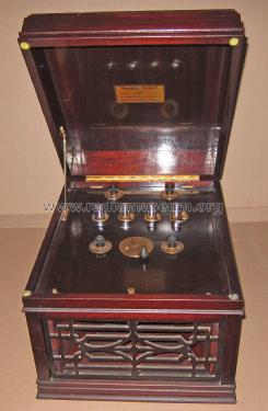 Radiola Grand; RCA RCA Victor Co. (ID = 1751096) Radio